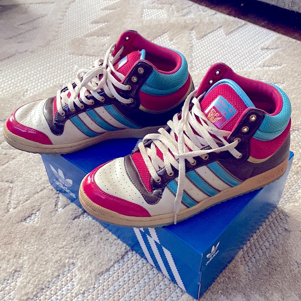 Adidas women’s hightop sneakers